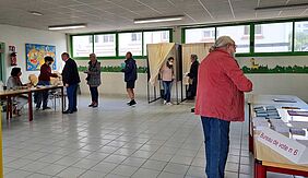 Bureau de vote à Nouvelle-Ville