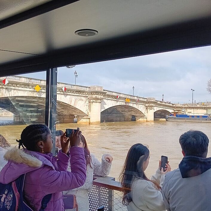 Balade en bateau-mouche sur la Seine