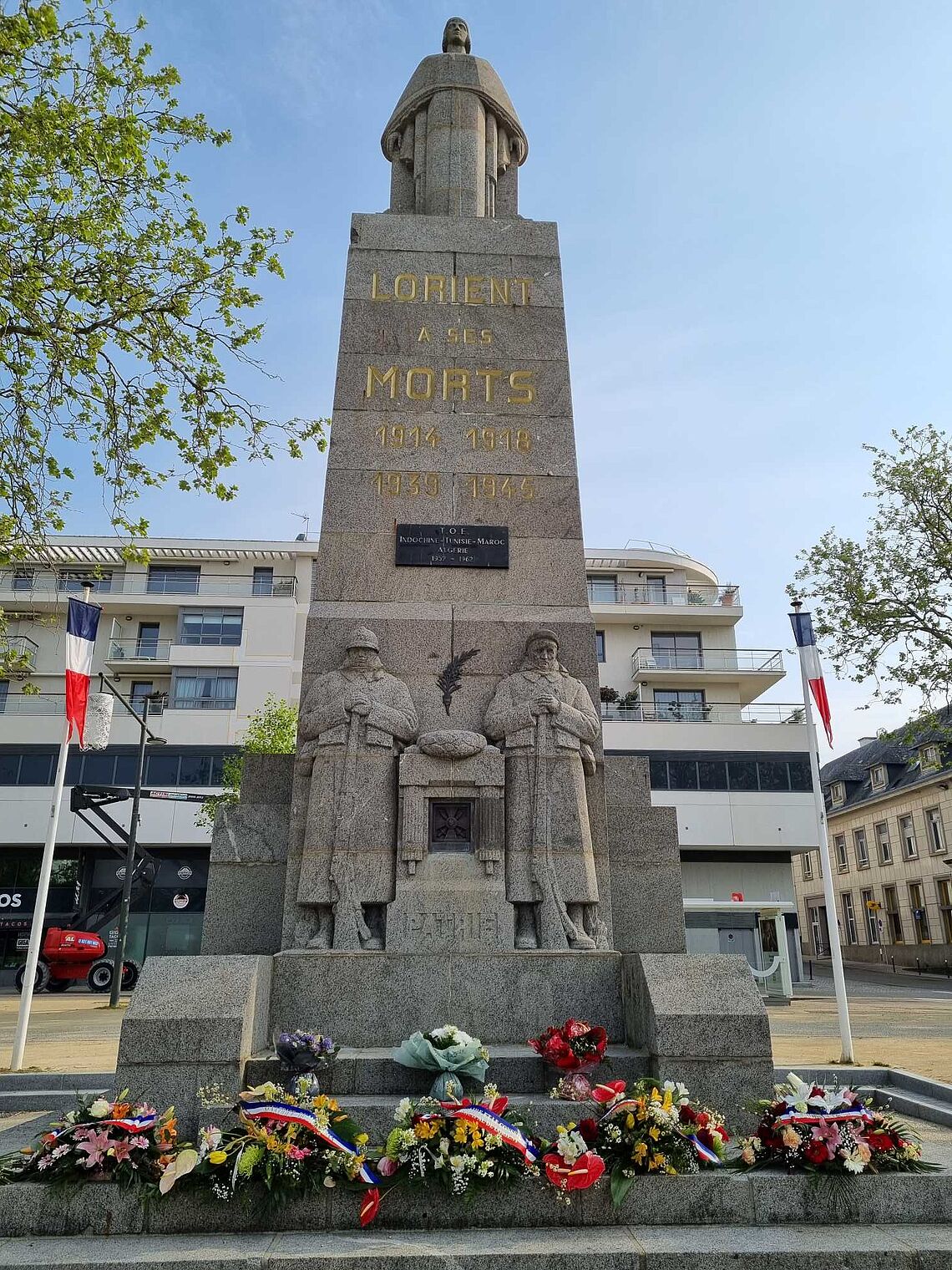 Monument aux Morts de Lorient, place Glotin 