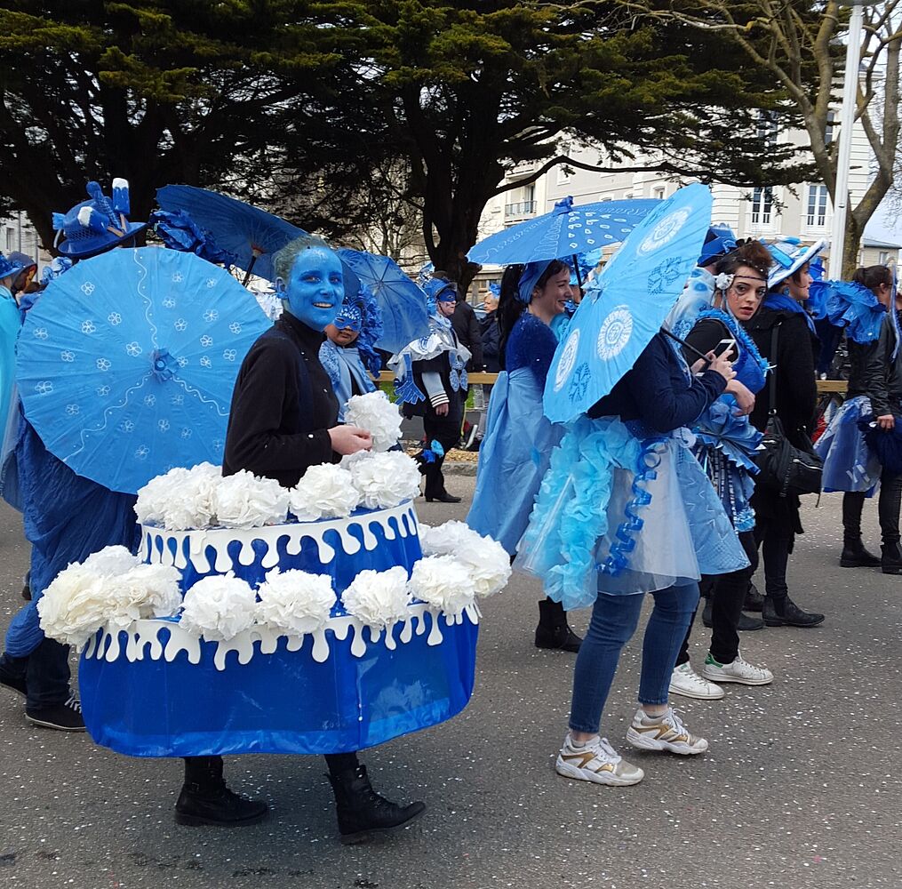 défilé du carnaval 2018... du bleu, déjà ! 